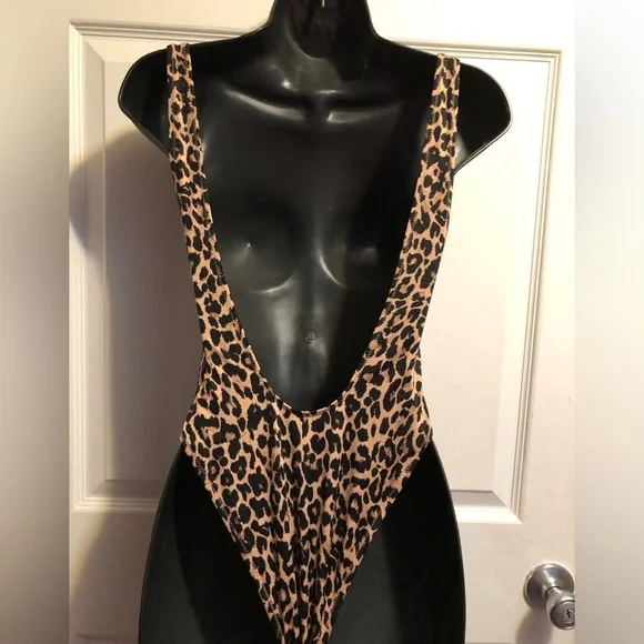 Victoria’s Secret Leopard 🐆 swimsuit / Bodysuit - Picture 4 of 16